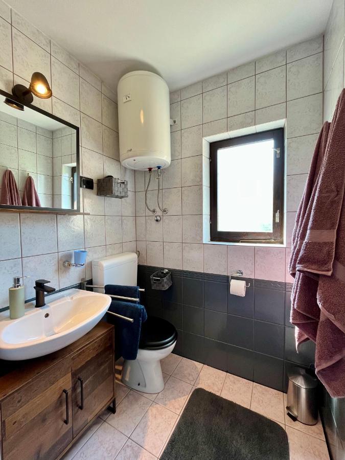 קרס Apartmani Zora מראה חיצוני תמונה