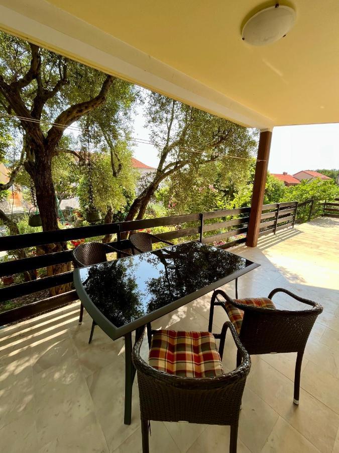 קרס Apartmani Zora מראה חיצוני תמונה