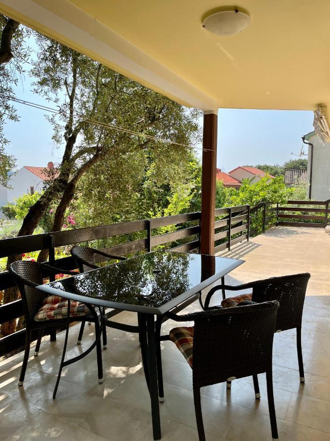 קרס Apartmani Zora מראה חיצוני תמונה